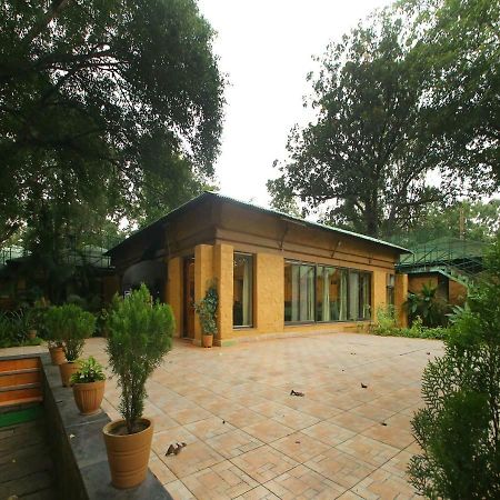 Mpt White Tiger Forest Lodge Tāla Екстериор снимка
