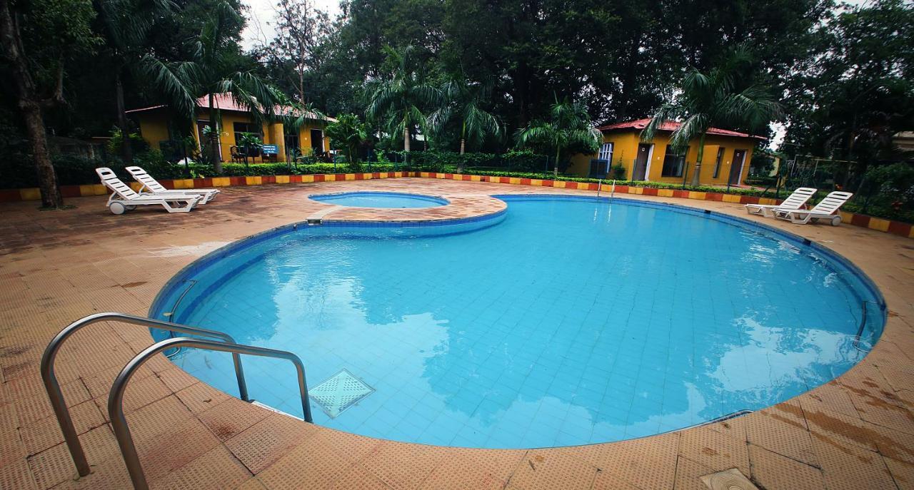 Mpt White Tiger Forest Lodge Tāla Екстериор снимка