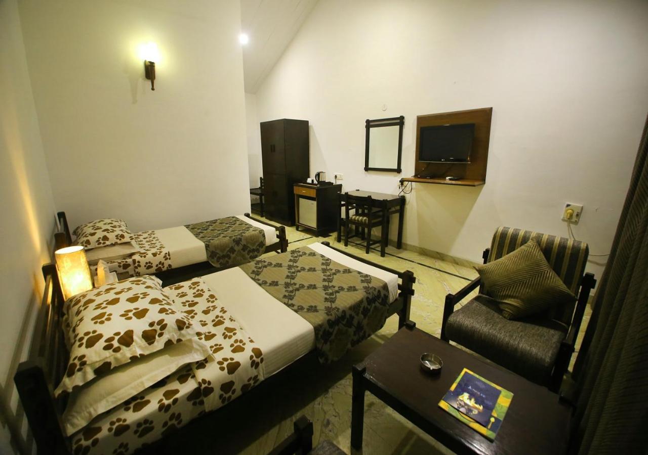 Mpt White Tiger Forest Lodge Tāla Екстериор снимка