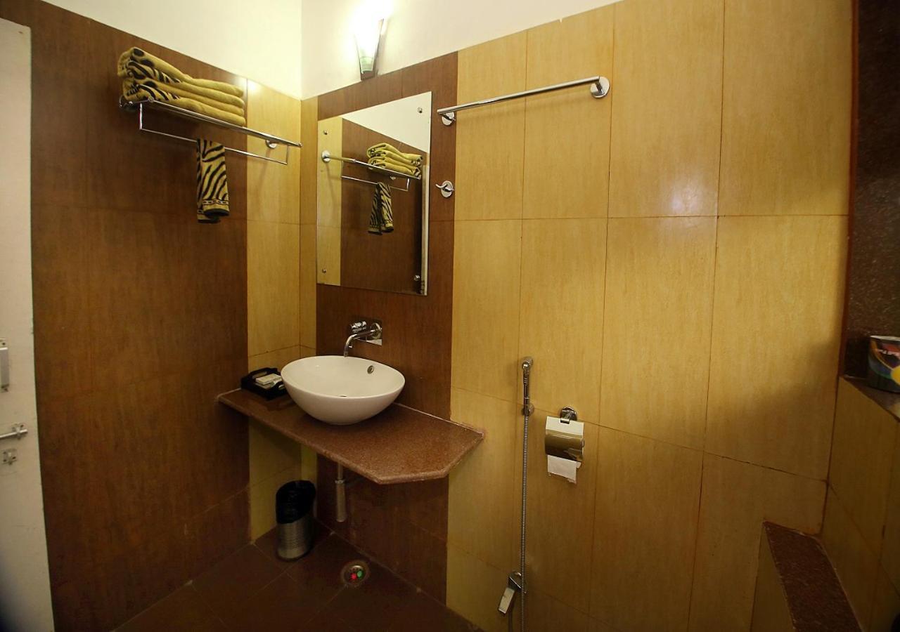 Mpt White Tiger Forest Lodge Tāla Екстериор снимка
