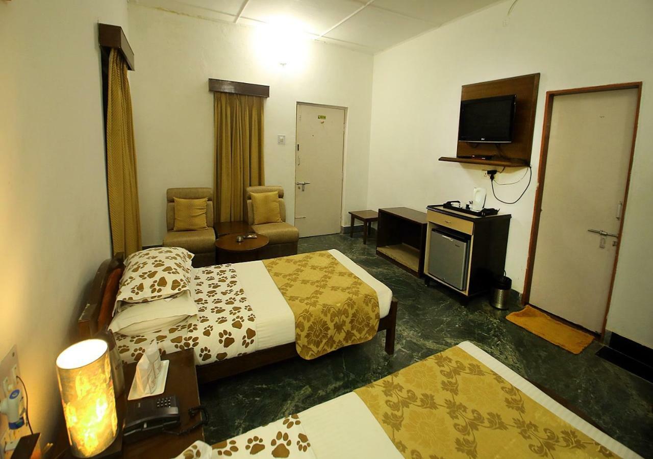 Mpt White Tiger Forest Lodge Tāla Екстериор снимка