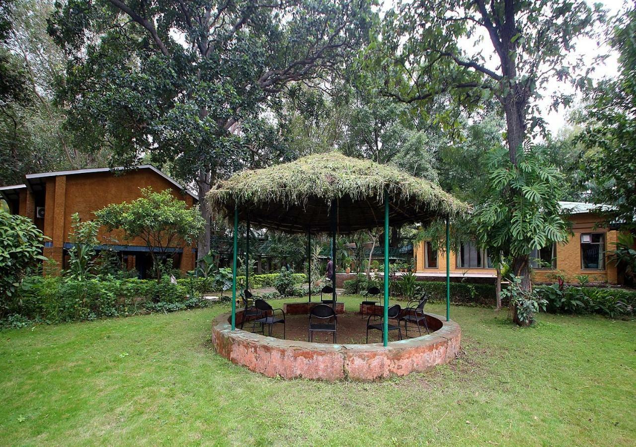 Mpt White Tiger Forest Lodge Tāla Екстериор снимка